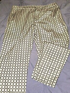 ✨ Women's Geometric Print Pants – Size Large ✨